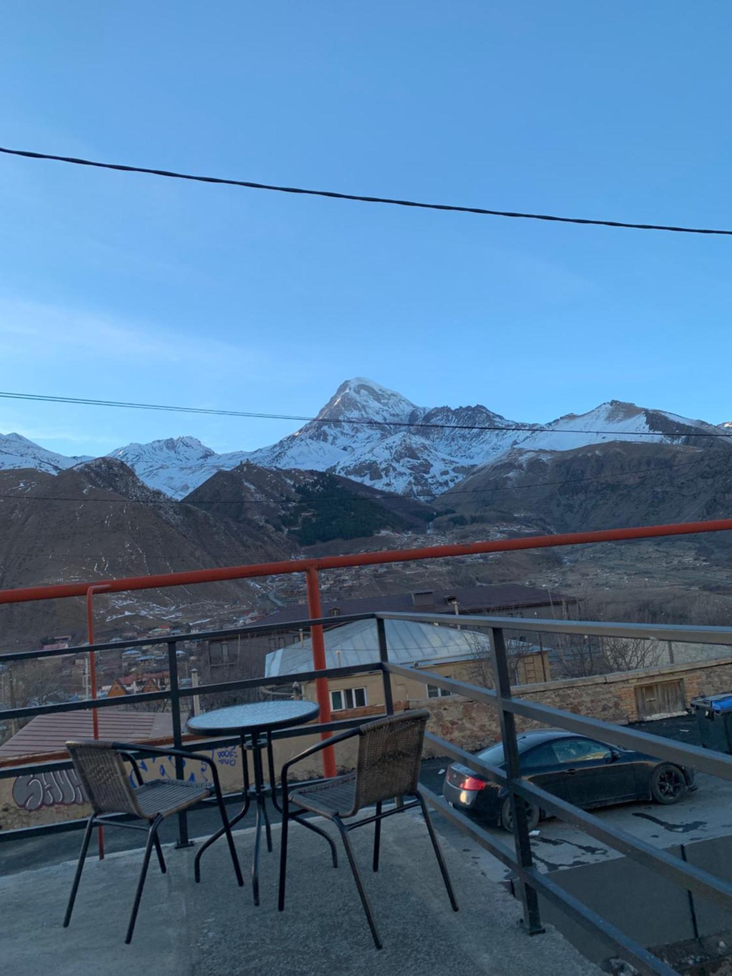 Mate'S Home Kazbegi Экстерьер фото